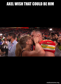 Taylor Swift and Travis Kelce Superbowl 2024