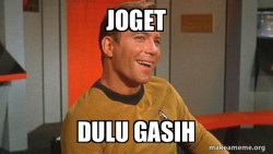 Ridiculously Photogenic Starship Captain