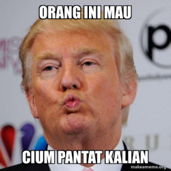 Donald Trump Kissing